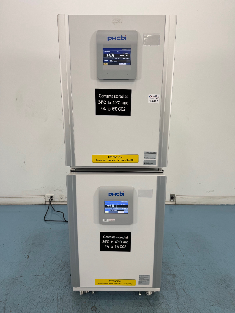 Image of PHCBI Double Stack CO2 Incubator